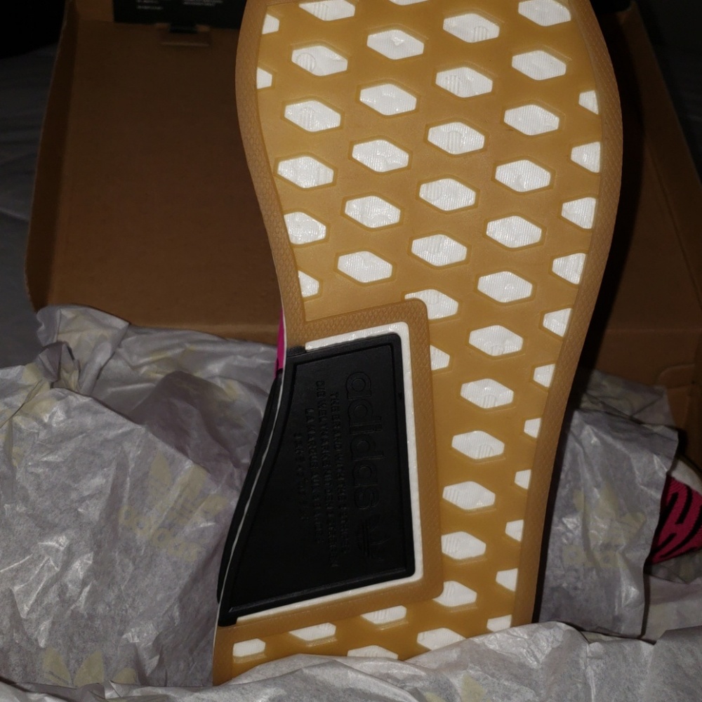 Adidas NMD_R2 Pink - Picture 3 of 7